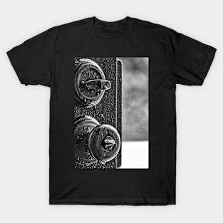 Screen door knobs T-Shirt